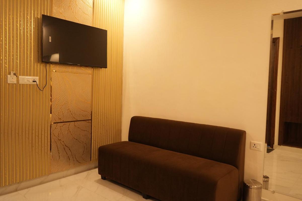 Hotel Golden Palace Lucknow Buitenkant foto