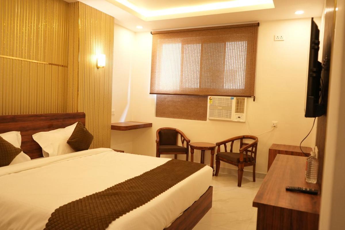 Hotel Golden Palace Lucknow Buitenkant foto