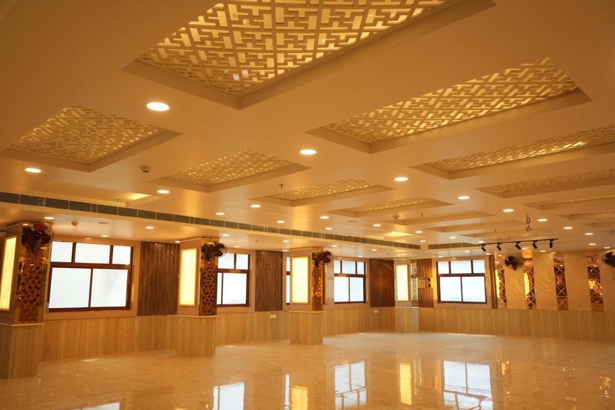 Hotel Golden Palace Lucknow Buitenkant foto