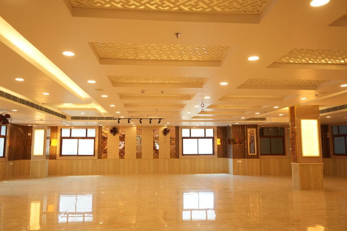 Hotel Golden Palace Lucknow Buitenkant foto