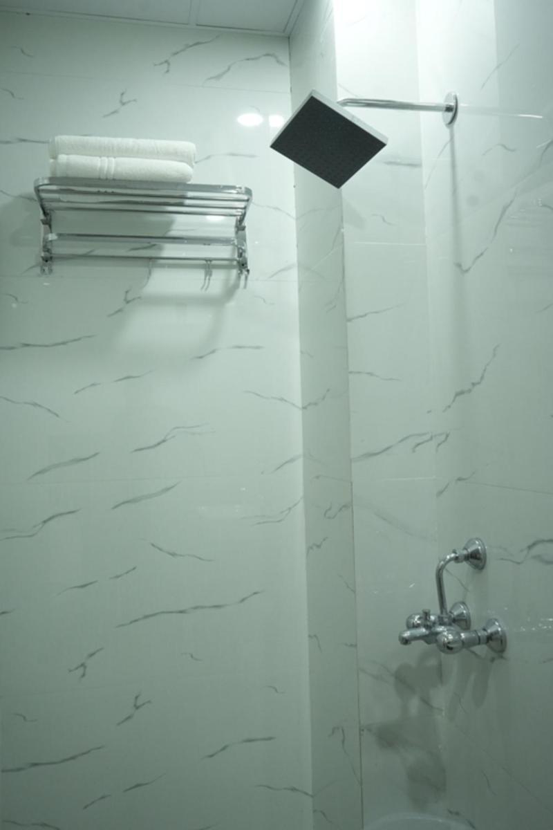 Hotel Golden Palace Lucknow Buitenkant foto